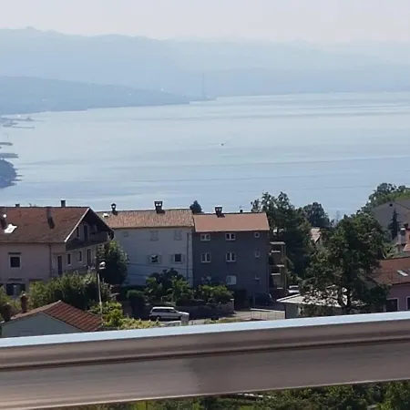 Modern Penthouse And Jacuzzi Apartment
