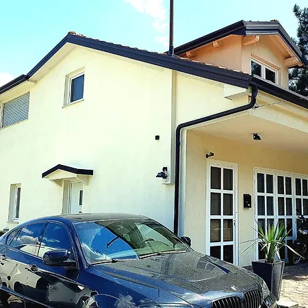 Modern Penthouse And Jacuzzi Apartment
